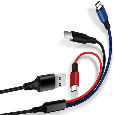 3 in 1 dato di carico di 2.4A USB cabli il tipo multi ODM dell'OEM di funzione del porto di C